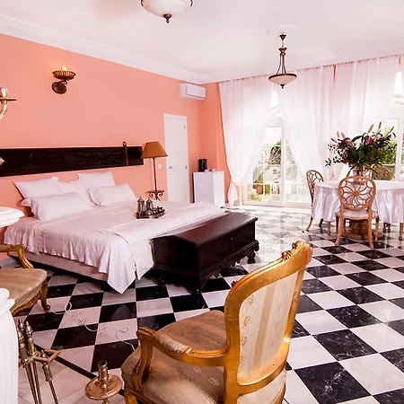Suite501 *
